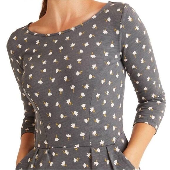 Boden Penny Jersey Dress Gray Floral Print 3/4 Sleeves Size 6P - Picture 2 of 11